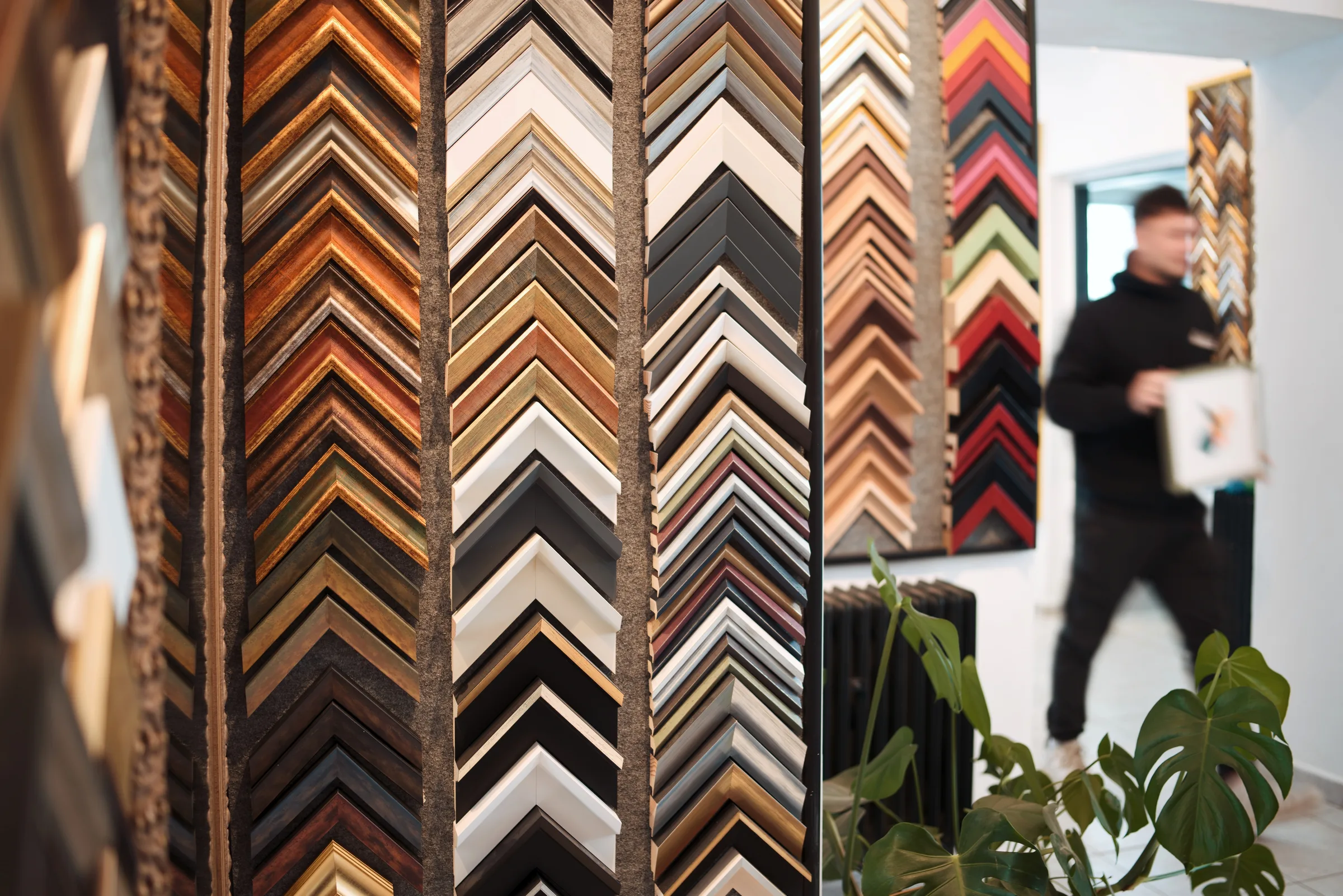 Atelier Homolka — výběr rámů v ateliéru